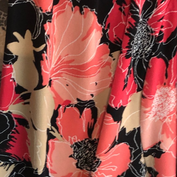 east 5th Size Large Peplum Pink/Black/Tan Blouse - Picture 4 of 6